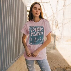 Pink Floyd The Dark Side of the Moon Short Sleeve Tee
Size M